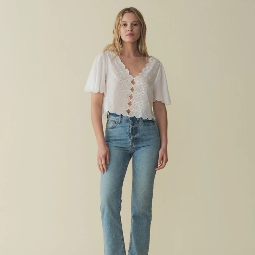 Doen Kacy Embroidered Bow Ribbon Scalloped V Neck Cotton Blouse Top Salt - Picture 2 of 14